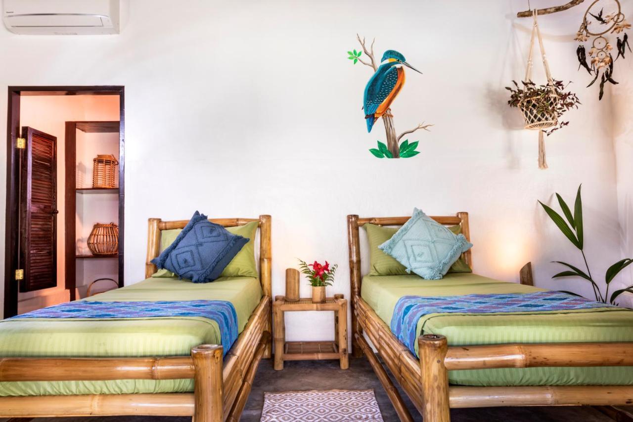 Three Little Birds Resort Anda  Exterior photo